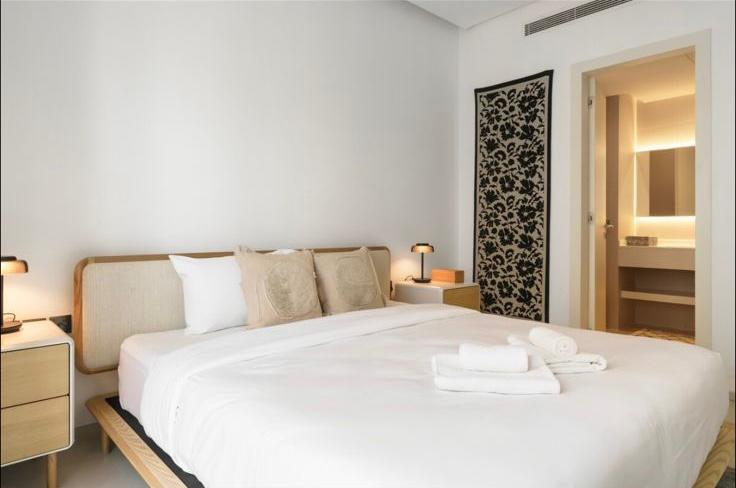 1 Bedroom Apartment in West Avenue Tower