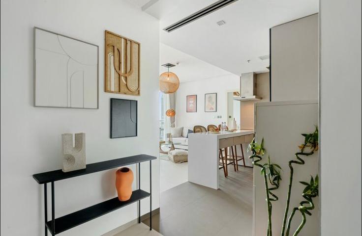 1 Bedroom Apartment in West Avenue Tower