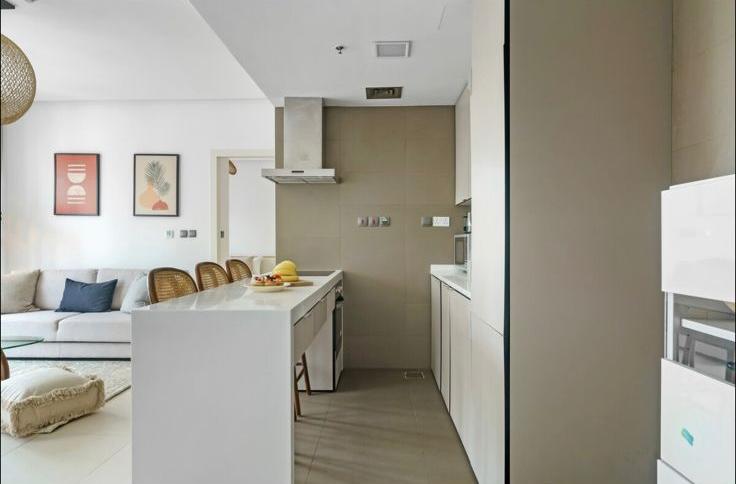 1 Bedroom Apartment in West Avenue Tower