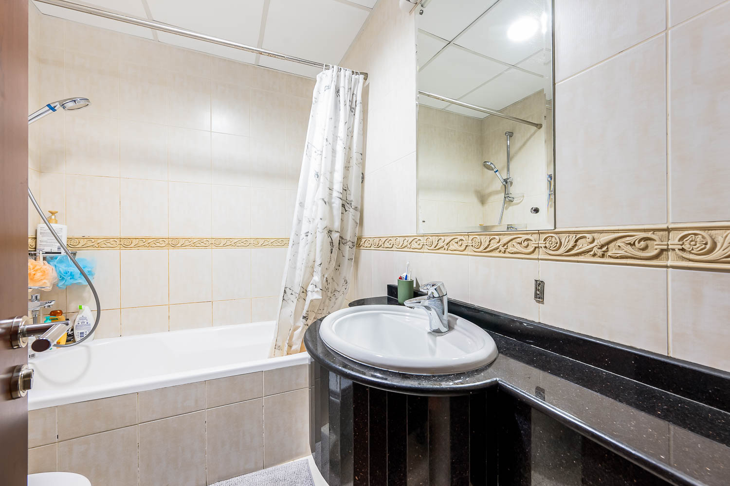 1 Bedroom Apartment in Elite Residence