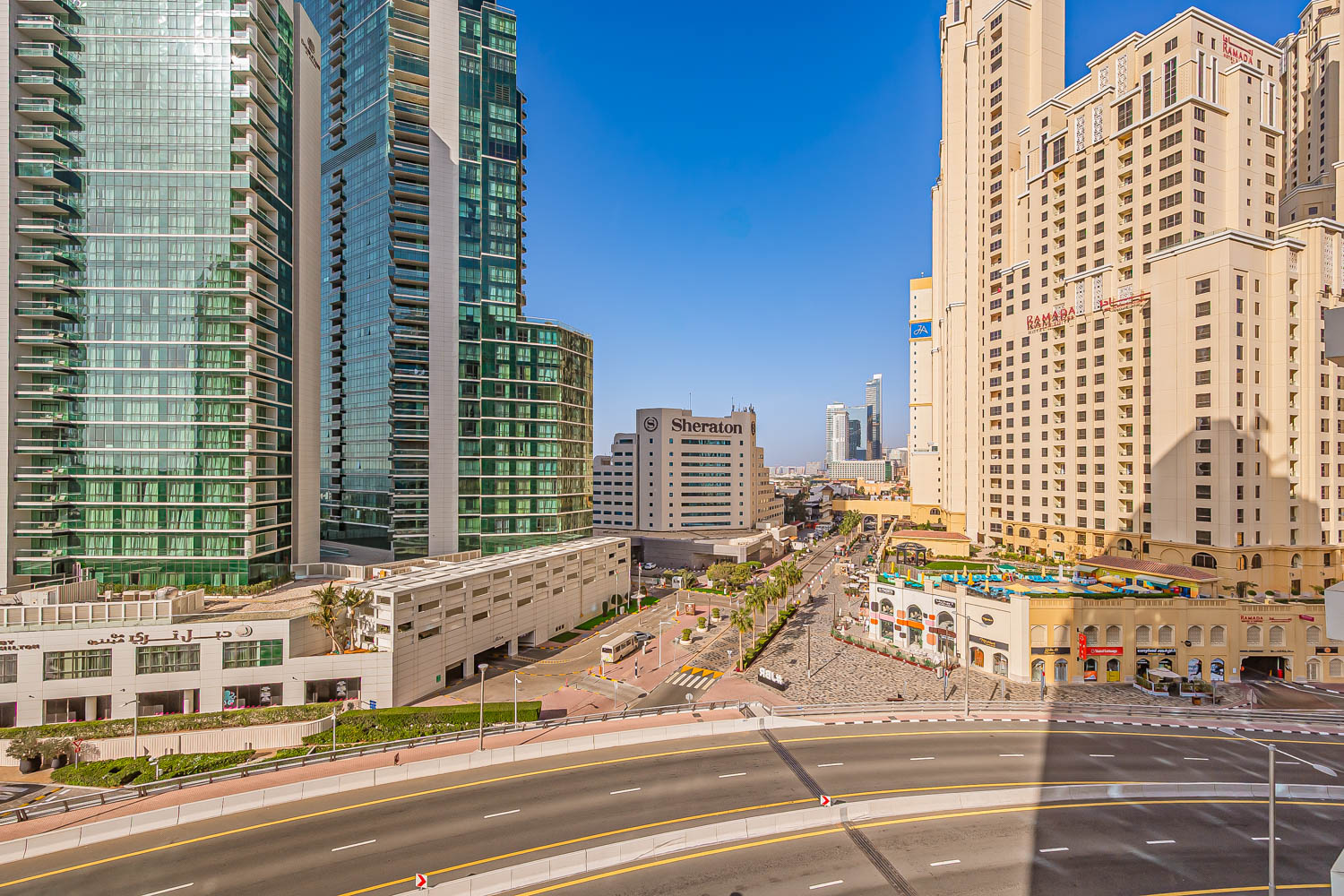 3 Bedrooms Apartment in Dorra Bay