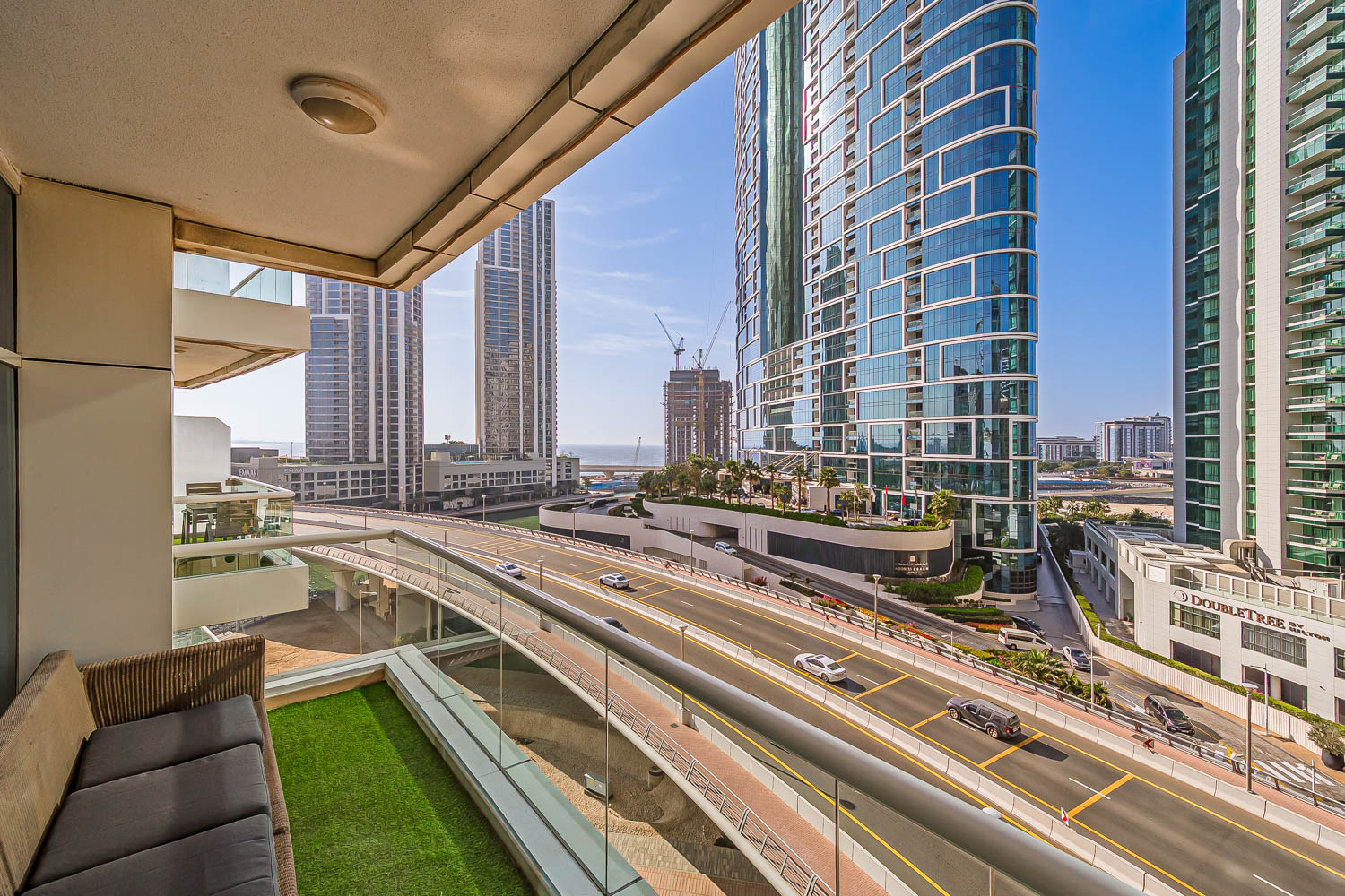 3 Bedrooms Apartment in Dorra Bay