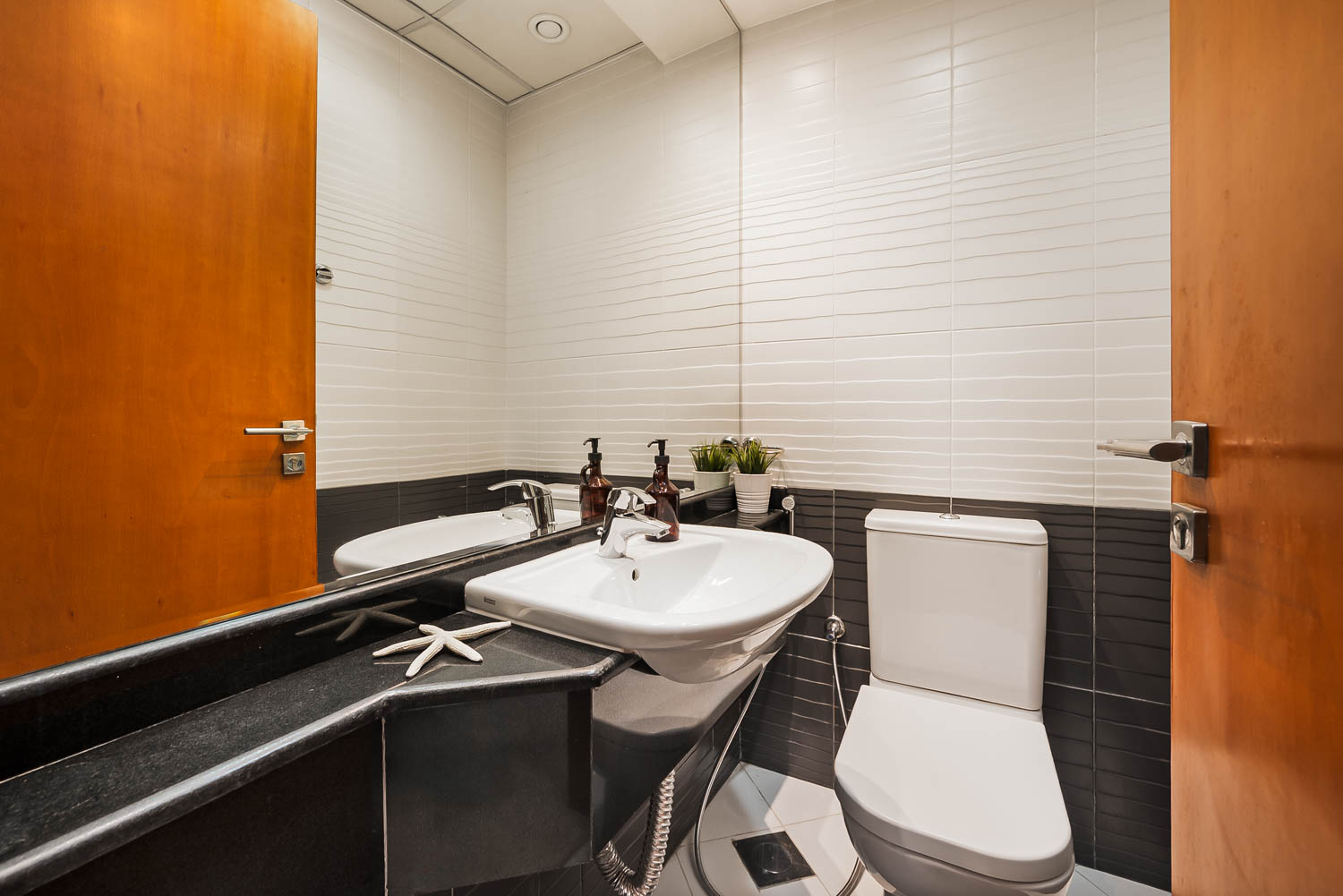 3 Bedrooms Apartment in Dorra Bay