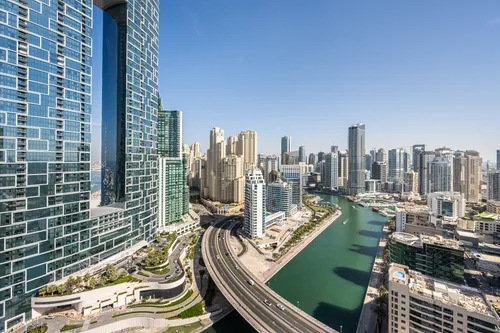 3 Bedrooms Apartment in 5242 Tower 2