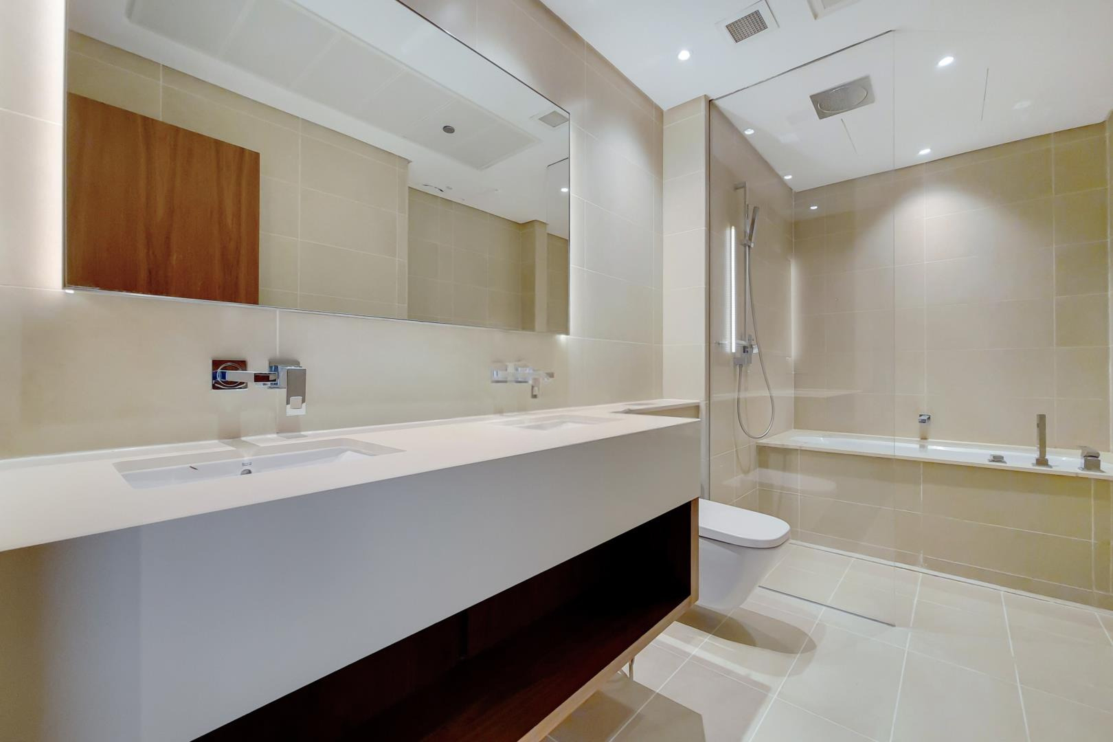 3 Bedrooms Apartment in Marina Gate 1