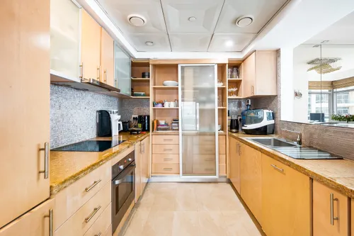 2 Bedrooms Apartment in Blakely Tower