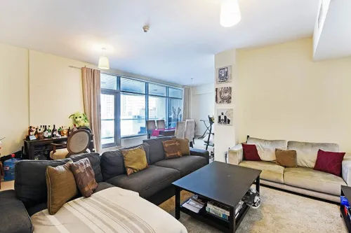 2 Bedrooms Apartment in Blakely Tower