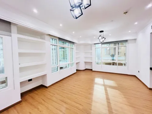 2 Bedrooms Apartment in Marina Crown