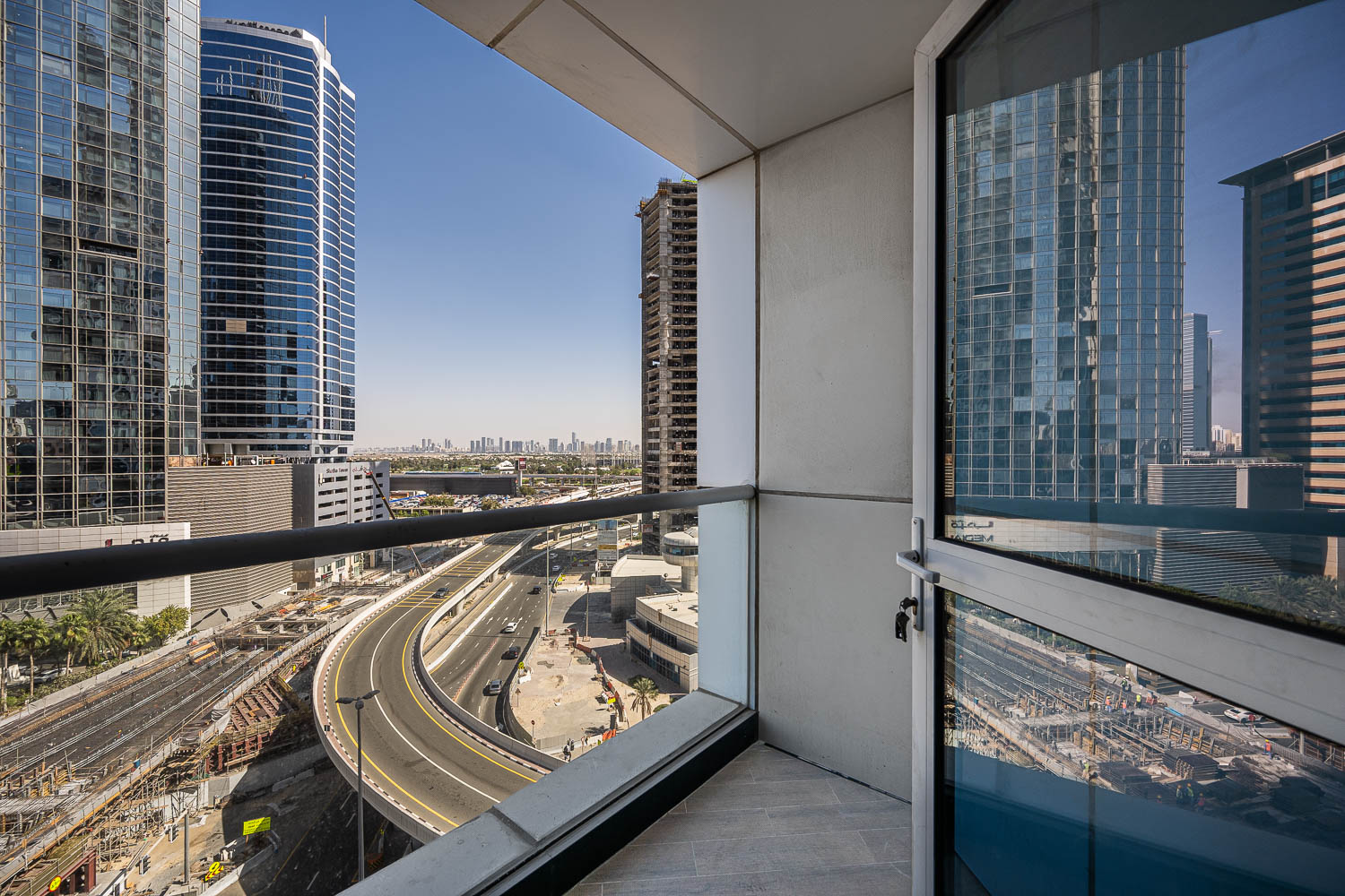 3 Bedrooms Apartment in 23 Marina