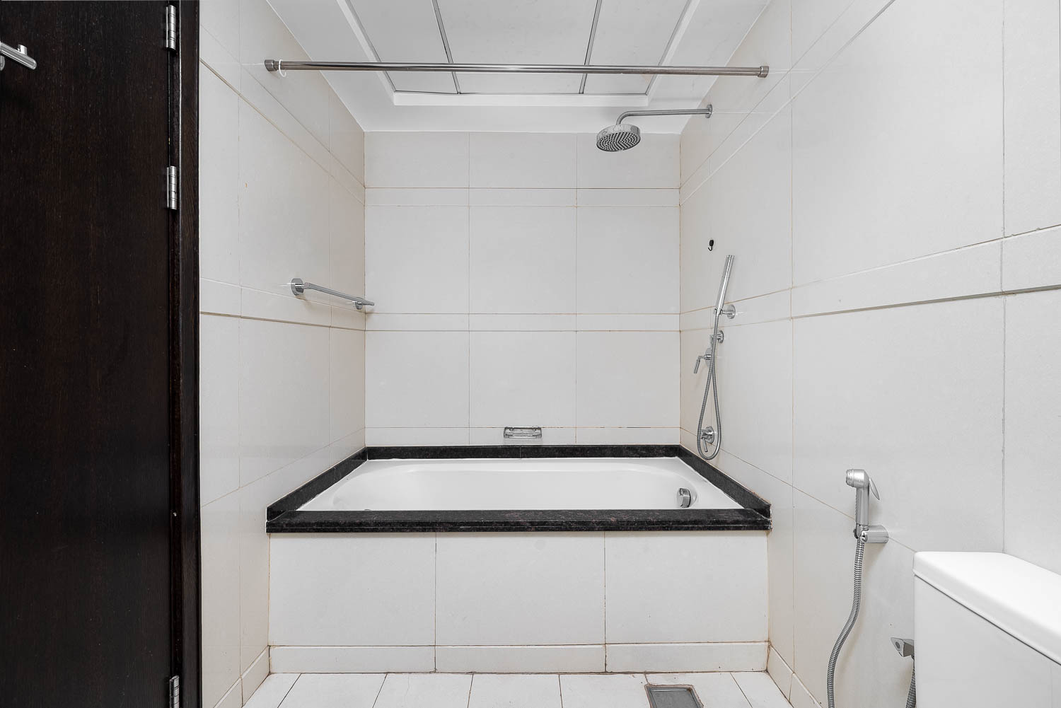 3 Bedrooms Apartment in 23 Marina