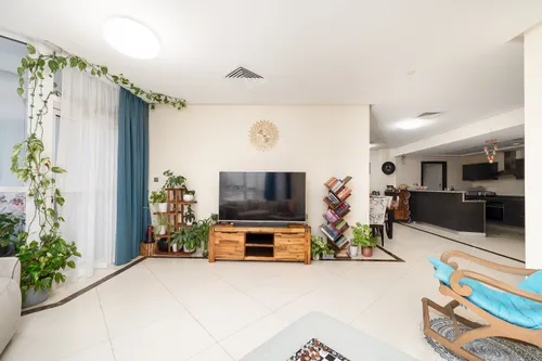 3 Bedrooms Apartment in 23 Marina