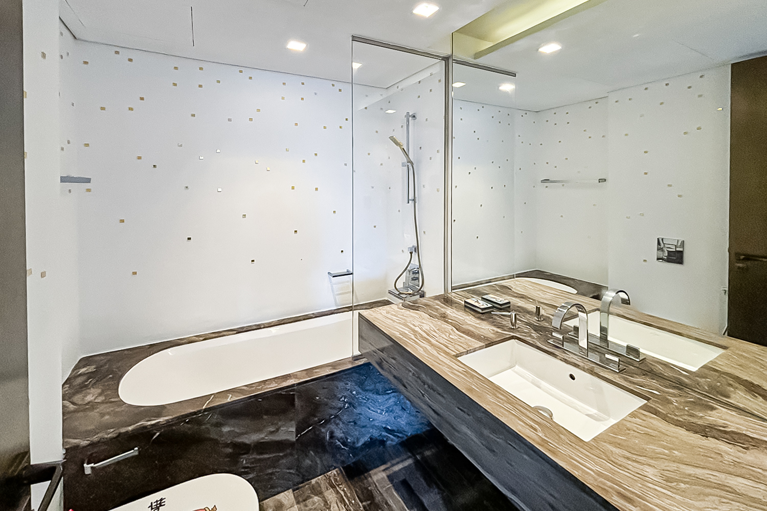 2 Bedrooms Apartment in Damac Heights