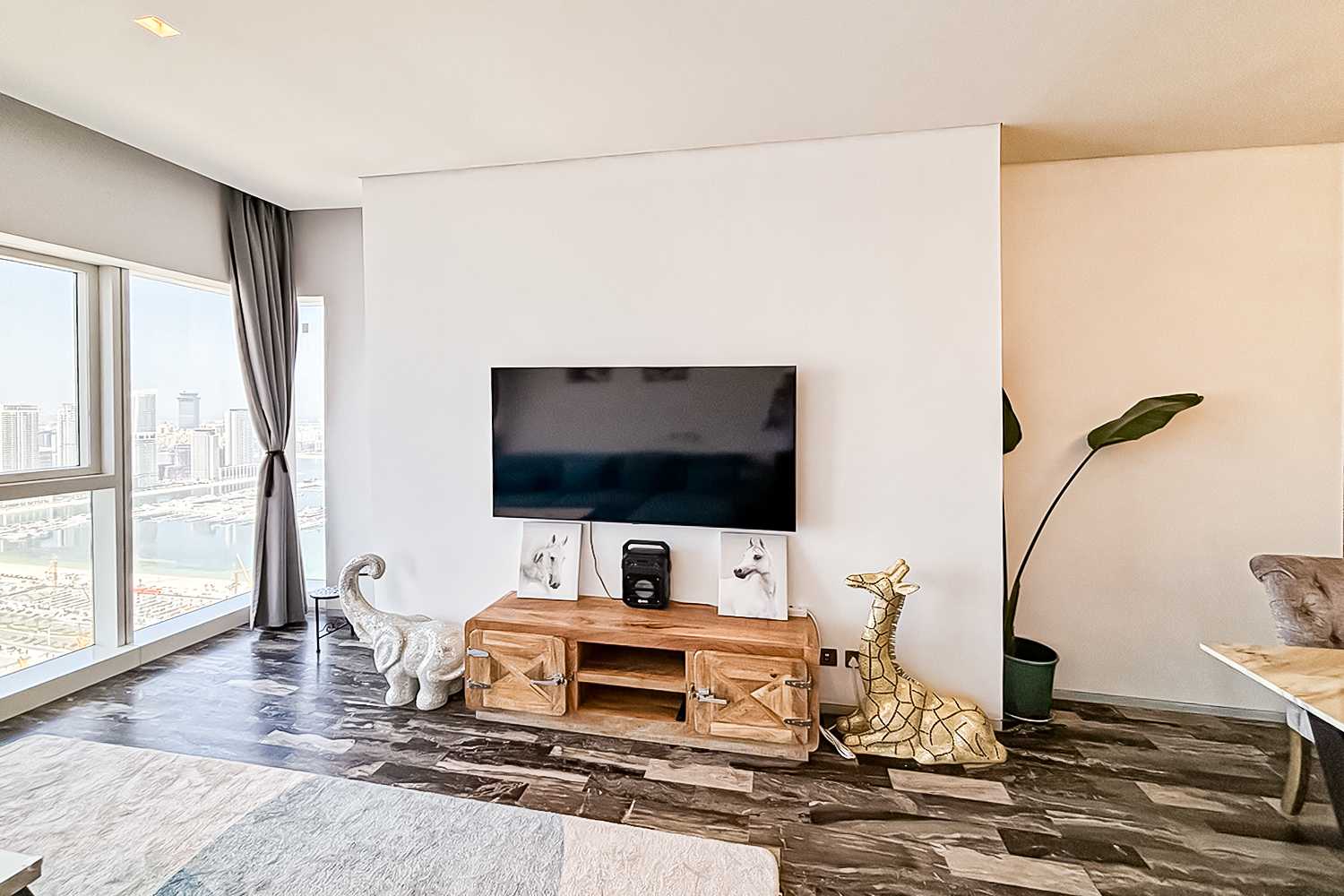 2 Bedrooms Apartment in Damac Heights