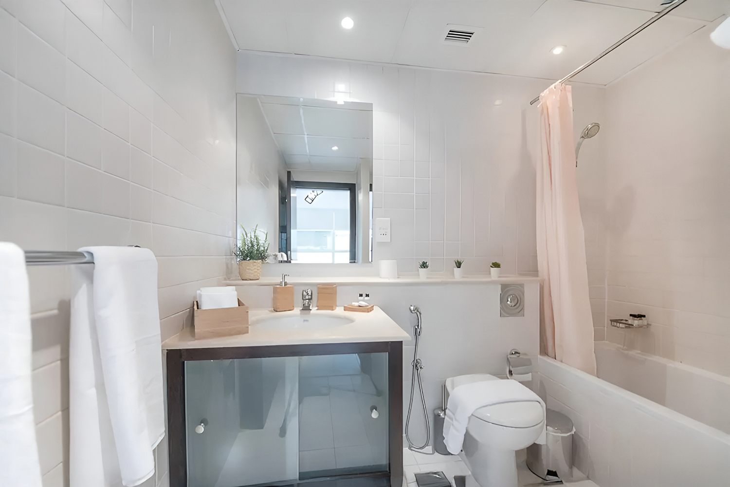 1 Bedroom Apartment in Marina Quays North