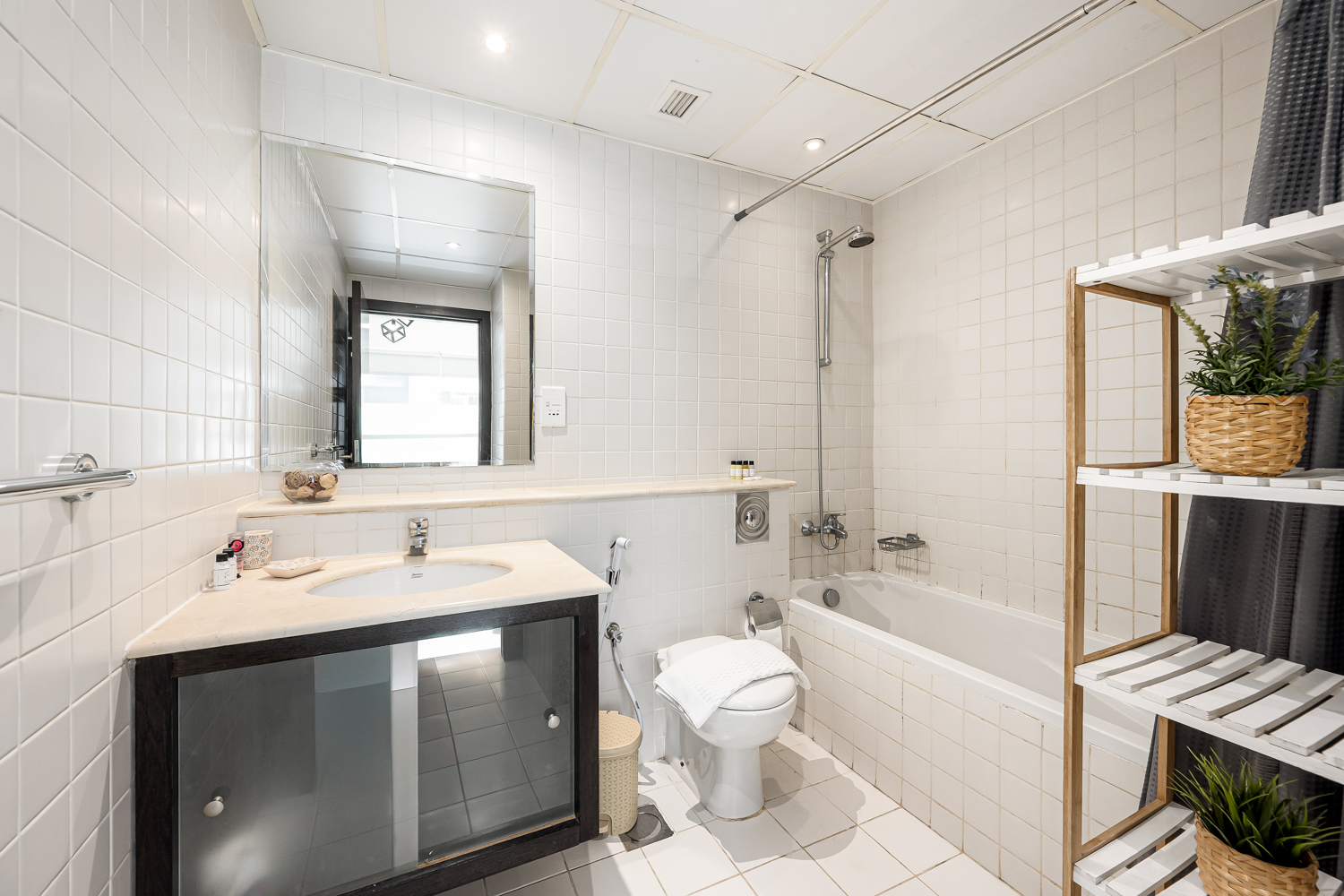 1 Bedroom Apartment in Marina Quays North