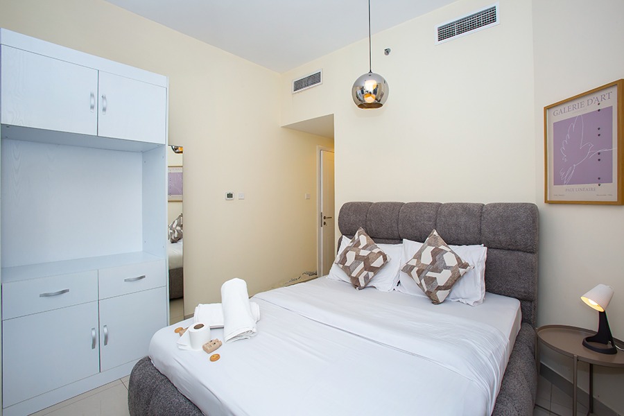 2 Bedrooms Apartment in Marina Wharf 2