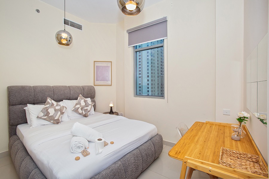 2 Bedrooms Apartment in Marina Wharf 2