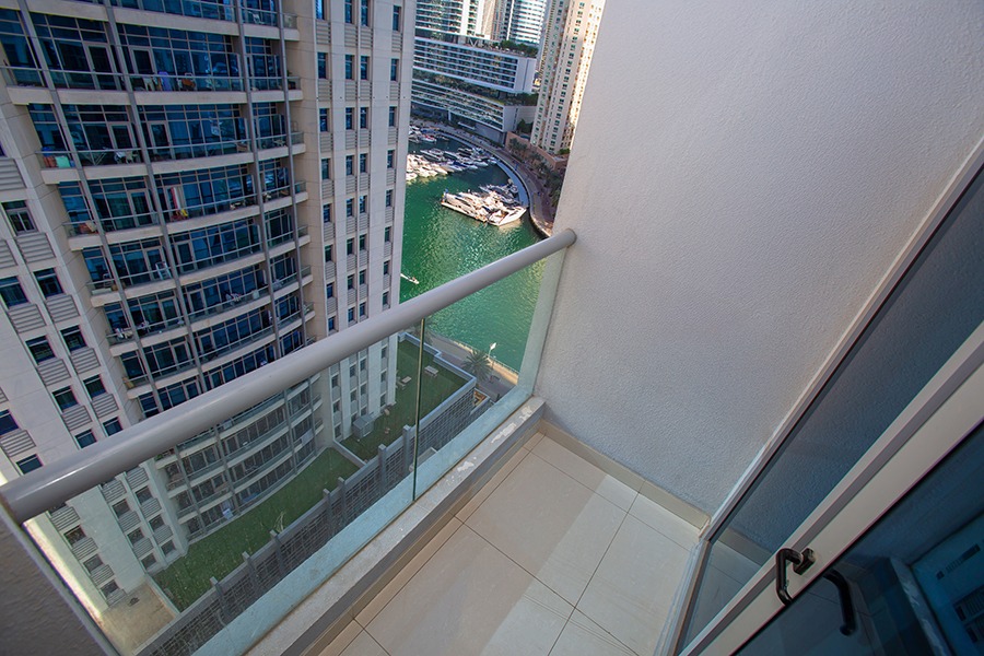 2 Bedrooms Apartment in Marina Wharf 2