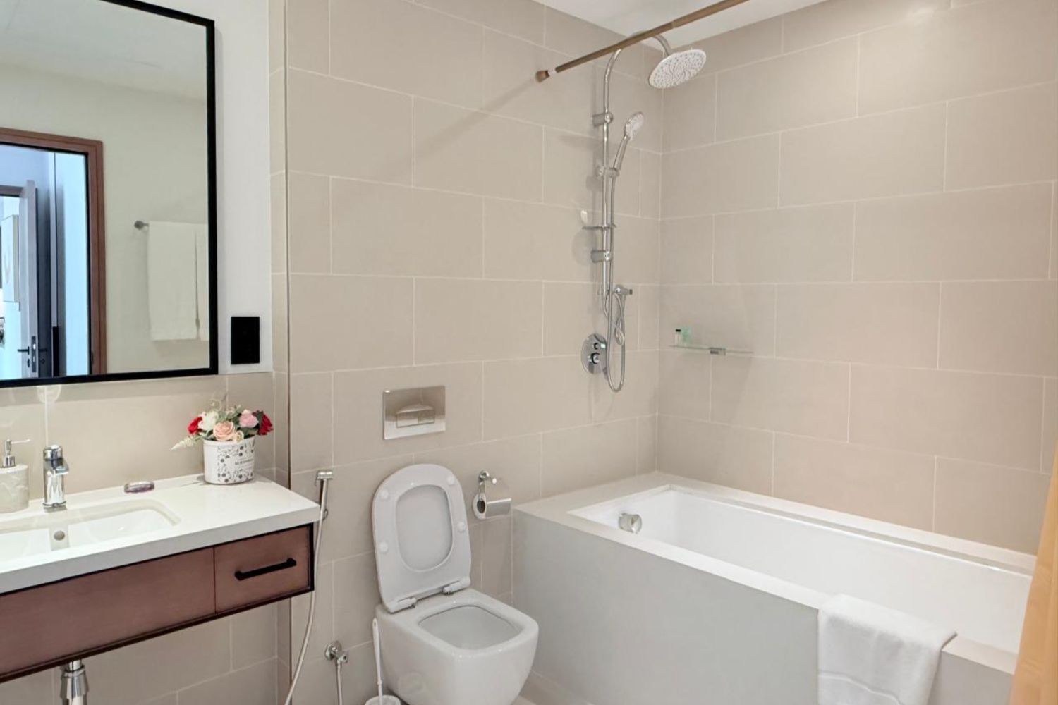 3 Bedrooms Apartment in Vida Residences Dubai Marina