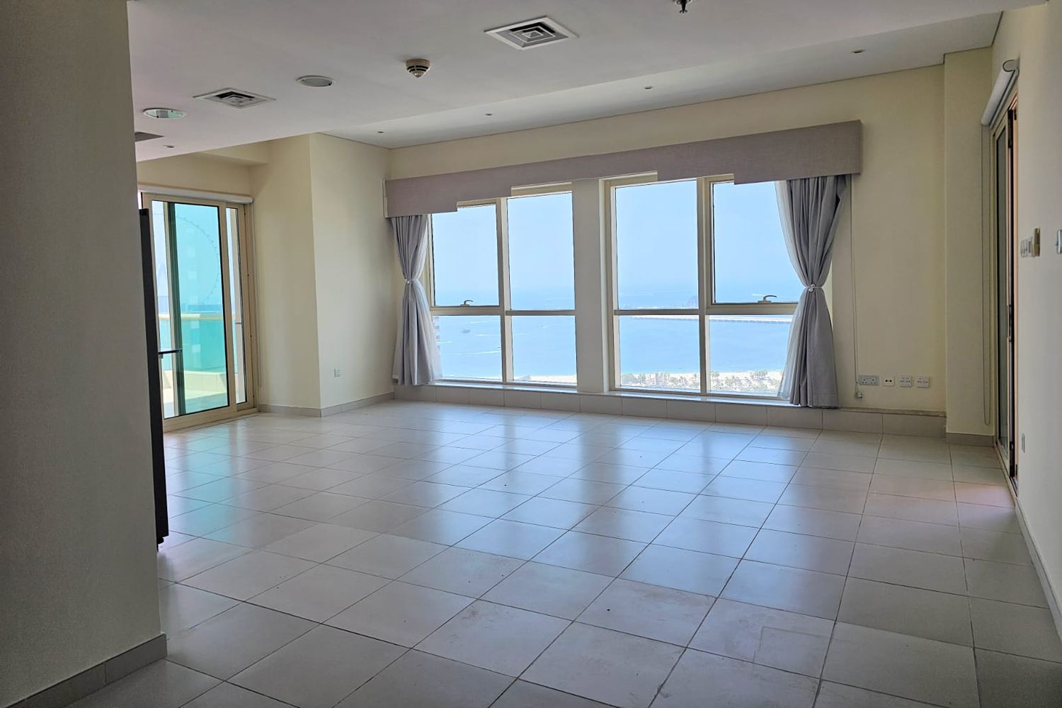 2 Bedroom Apartment in The Royal Oceanic