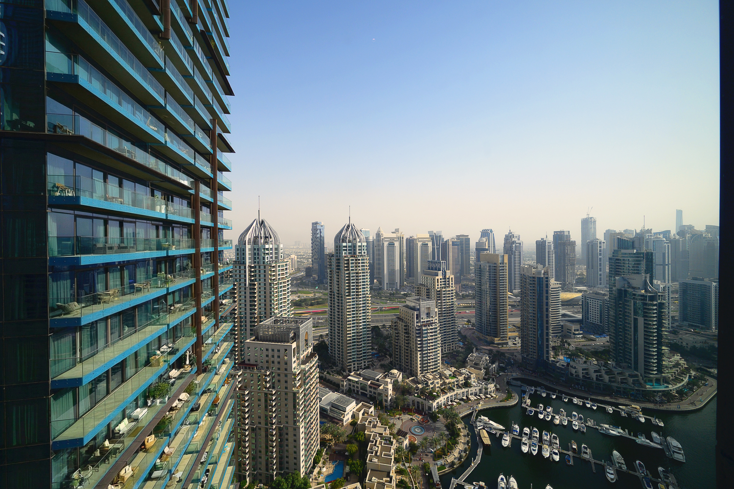 2 Bedrooms Apartment in Marina Gate 2