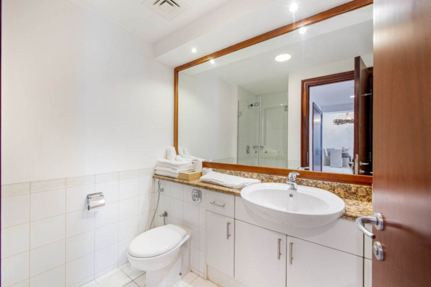 2 Bedrooms Apartment in Al Yass Tower