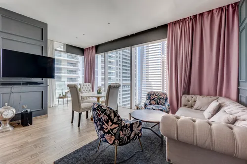 2 Bedrooms Apartment in Jumeirah Living Marina Gate