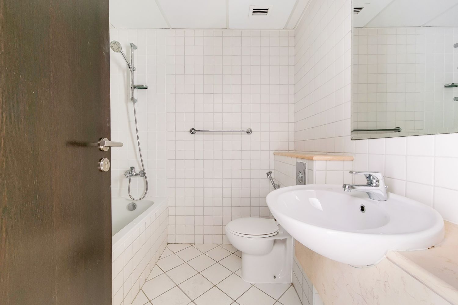 1 Bedroom Apartment in Marina Quays West