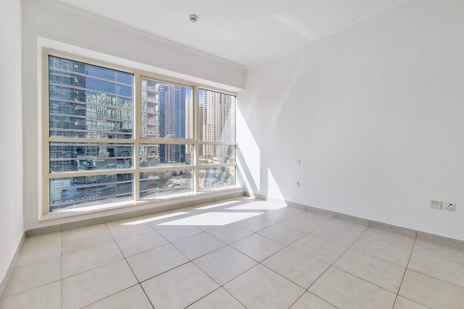 1 Bedroom Apartment in Marina Quays West