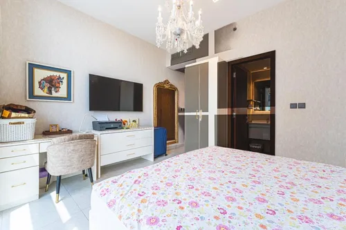 3 Bedrooms Apartment in No.9