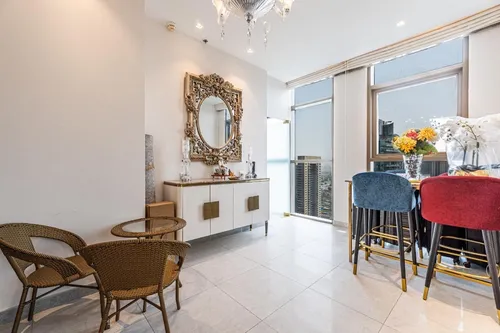 3 Bedrooms Apartment in No.9