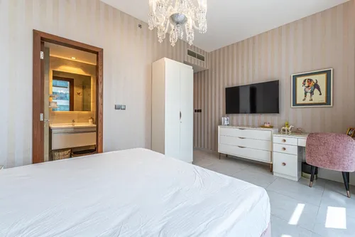 3 Bedrooms Apartment in No.9