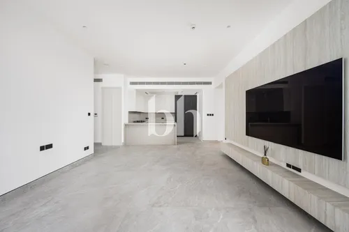 Marina View | Luxurious Upgraded | High roi