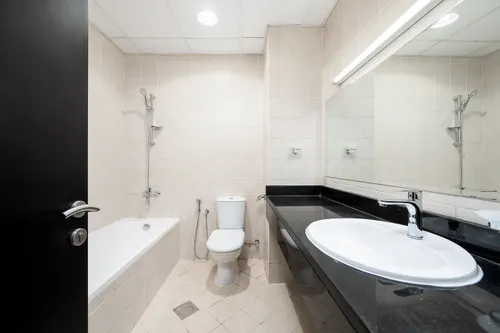 2 Bedrooms Apartment in Marina Wharf 1