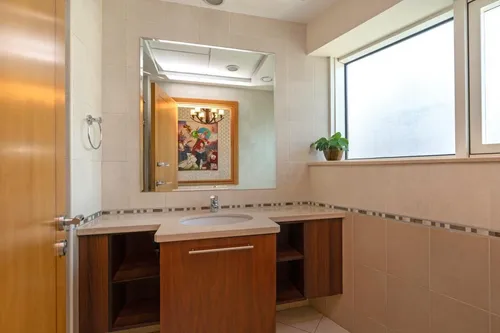 3 Bedrooms Apartment in Trident Bayside