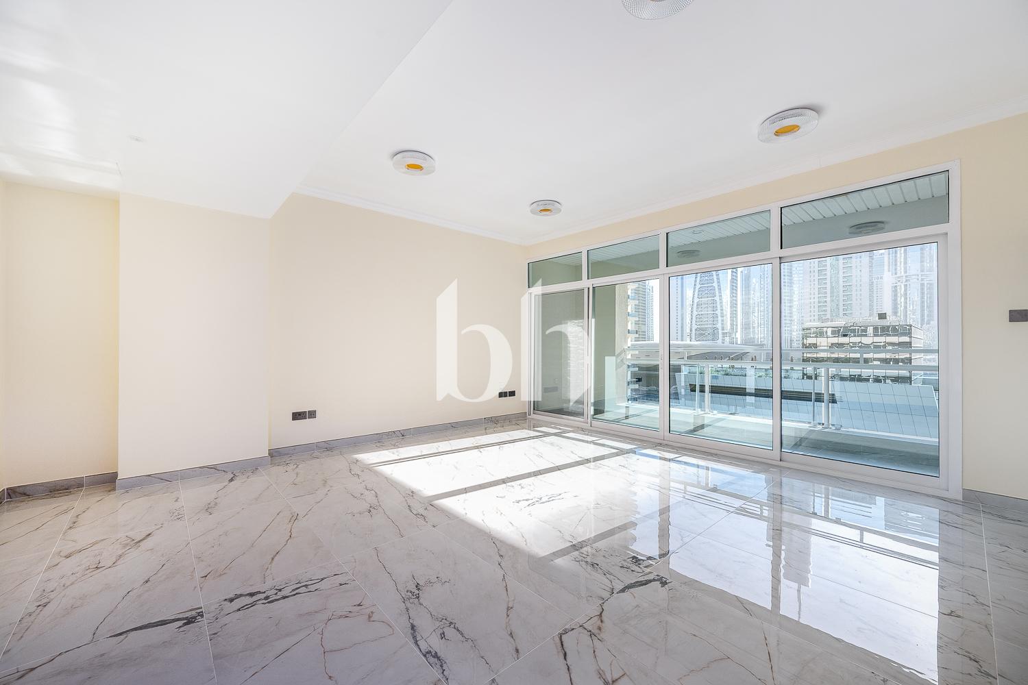 Upgraded | Large Layout | Low Floor