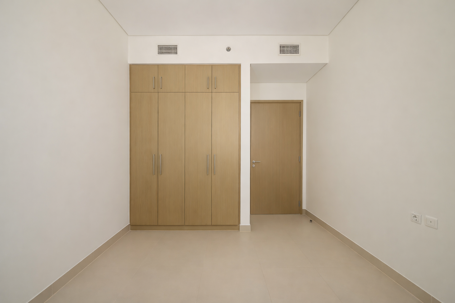 2 Bedrooms Apartment in 5242 Tower 1