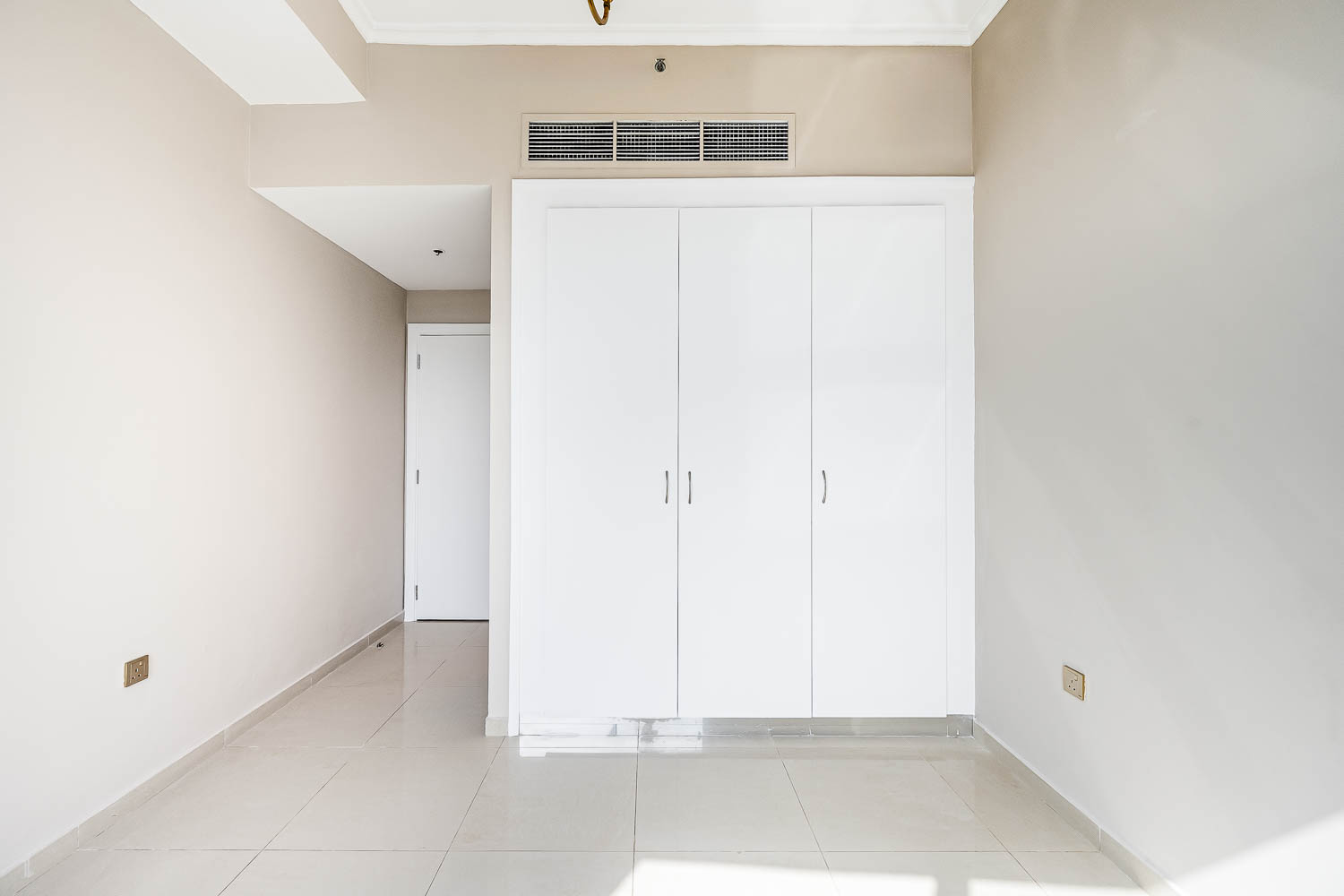 2 Bedrooms Apartment in DEC Tower 2