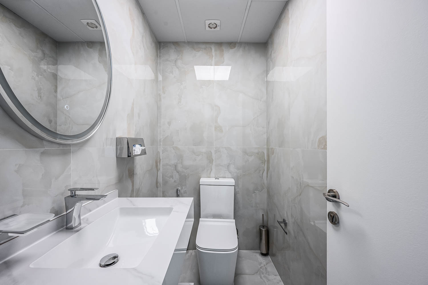 2 Bedrooms Apartment in DEC Tower 2