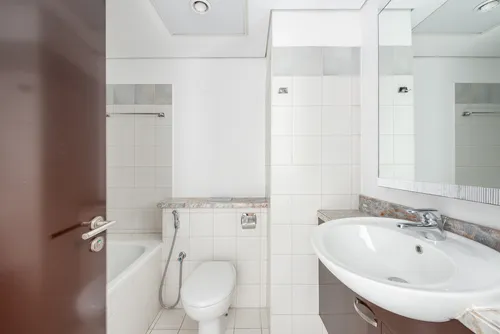 3 Bedrooms Apartment in Marina Tower