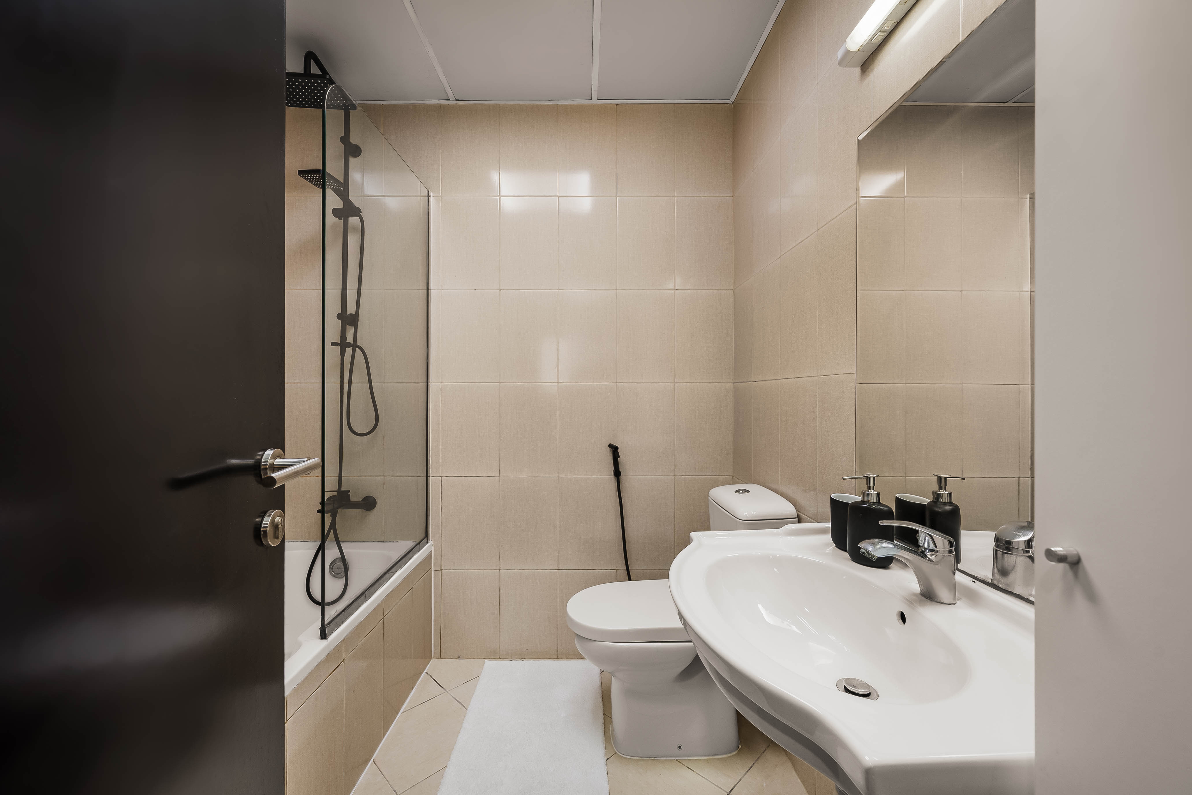 1 Bedroom Apartment in Escan Tower