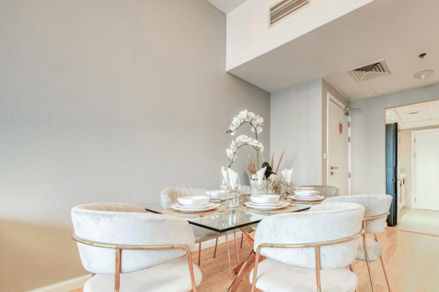 2 Bedrooms Apartment in The Point