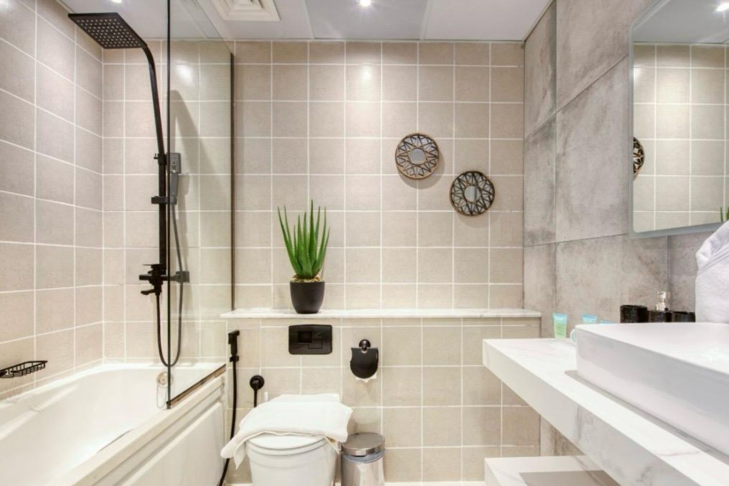 2 Bedrooms Apartment in The Point