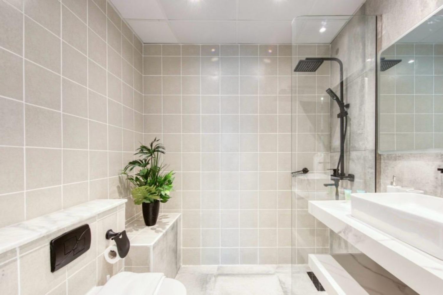 2 Bedrooms Apartment in The Point