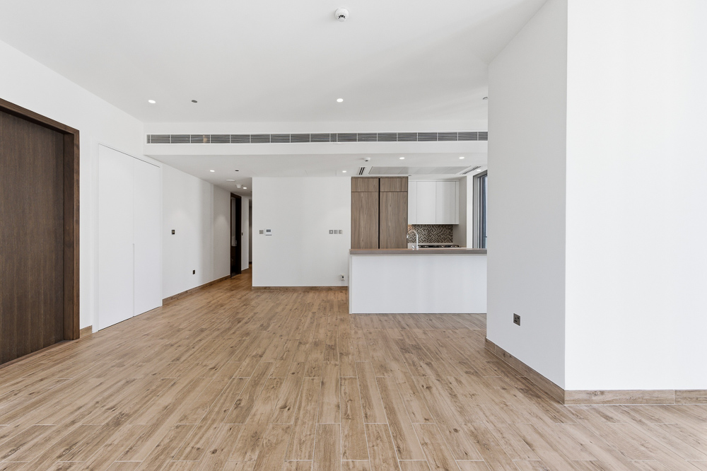 2 Bedrooms Apartment in Jumeirah Living Marina Gate