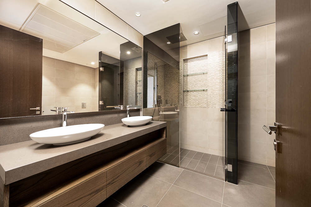 2 Bedrooms Apartment in Jumeirah Living Marina Gate