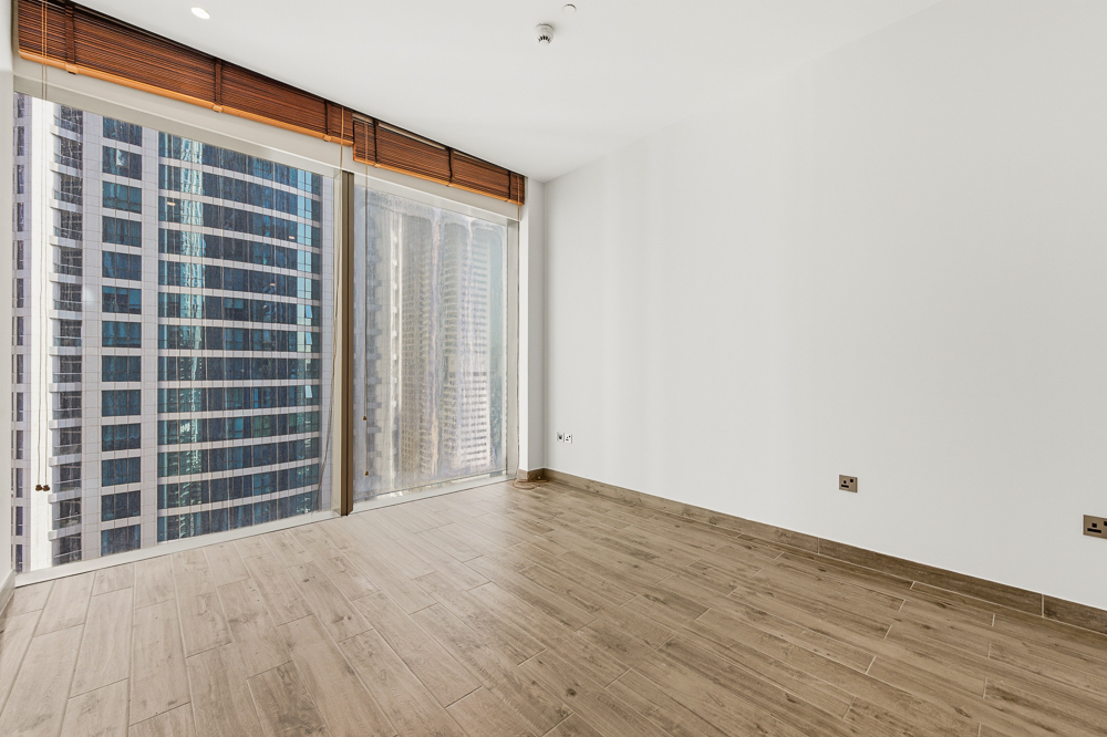 2 Bedrooms Apartment in Jumeirah Living Marina Gate