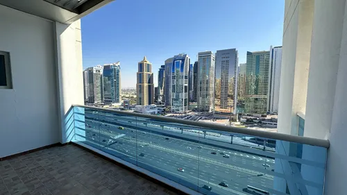 2 Bedrooms Apartment in Cascades Tower