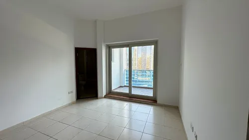 2 Bedrooms Apartment in Cascades Tower