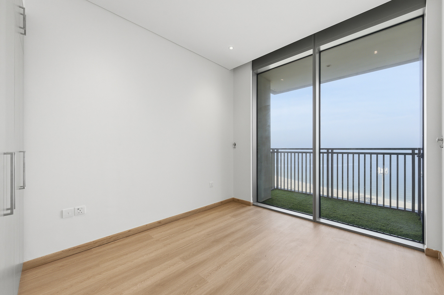 2 Bedrooms Apartment in 5242 Tower 2